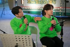 '킥킥킥킥' 지진희-이규형, 게릴라 라이브로 구독자 쓸어담기 성공하나?[오늘밤 TV]