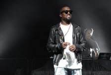 '명반 행동'을 넘어선 칸예, 이제는 팬들도 손절 [할리우드 리포트]