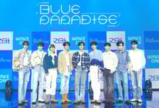 슬픔도 받아들인 제로베이스원의 미스터리 청량 'BLUE'