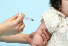 100만원 '예방 주사' 없어서 못 맞는다…옆 동네 원정 가는 부모들, 왜?