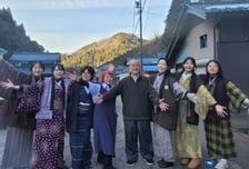 "한국 다시 봤다" "손자같아"…일본 시골 어르신들의 한국 대학생 환대