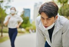 계단 오를 때 '헉헉' 무심코 넘겼는데…300만명 목숨 잃은 '이 병'일 수도