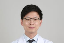 "엄마랑 안 떨어질래" 학교 가기 싫다는 아이, 건강하게 보내는 4단계