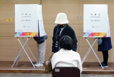 윤 대통령도 믿은 '부정선거' 음모론...선관위 책임은 없나