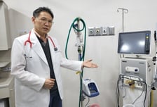 "미쳤다" 적자 뻔해도 20억 들였다…"소아중환자실 구축" 의사의 결단