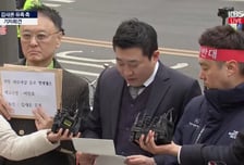 "마음 같아선 살인죄로"..故 김새론 유족, 유튜버 이진호 고소