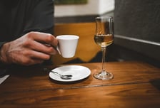 커피·과일·와인 즐겼더니 고혈압·혈당 위험 '뚝'…이것 덕이었다