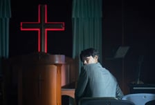 연상호의 ‘계시록’, 사람을 미치게 만드는 건 무엇인가