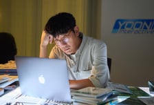 '믿보배' 하정우가 '믿고 보는 감독'까지 되고 싶은 이유