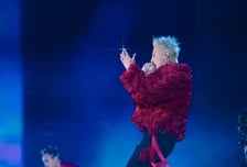 8년 만에 돌아온 지드래곤, 팔팔하지는 못했던 첫 발걸음 [현장에서]