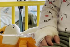 퇴원하고 이상 없던 아이, 갑자기 "배 아파"…알고보니 마음의 병?