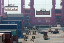 美 관세에 의약품 빠졌다…K-바이오 "불확실성 있지만, 영향 제한적"