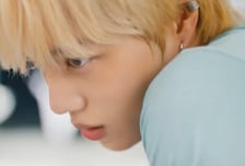 엑소 카이, 군백기가 무색한 몰입과 관능 'Adult Swim' [뉴트랙 쿨리뷰]