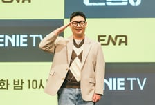 "더 강력한 웃음"...'신병3', 거울치료 당하는 김민호 [종합]