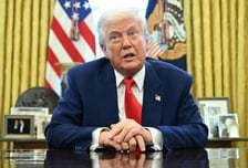 "대규모 관세" 트럼프 예고에 제약업계 '긴장'…"관세율 조정 가능성" 해석도