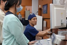 "통증·멍 덜해" 민트병원, 하지정맥류 수술 대체 치료 '베나실' 시연