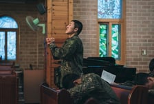 '신병3', 반신반의 김현규 눈물 기도...이수지 핑크빛 로맨스 예고 [종합]