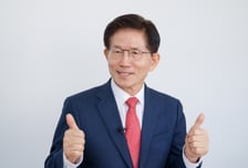 김문수 "자영업자도 노사정 참여...이재명 이기려면 단일화해야"[인터뷰]