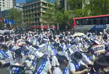 "정부 말은 다 거짓말" 힘 과시한 의사들, 후퇴한 정부…의료개혁 향배는