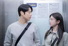 '언슬전' 고윤정, 정준원에 엘리베이터 플러팅 [오늘밤 TV]