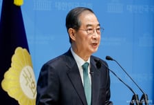 정치 불확실성 커지자…관련주 불기둥