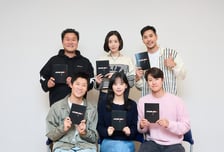 '극한직업' 진선규-공명, 넷플릭스 영화 '남편들'서 강한나 전현 남편으로 재회