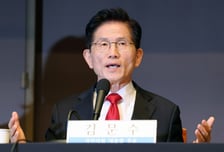 김문수 "손 떼라"에 관련주 불기둥…한덕수, 이재명 테마주도 출렁