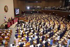 "개헌 이룰 절호의 기회"···'87체제' 종언 위해 넘어야 할 산 3가지