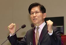 초유의 후보교체 소동 끝에 국힘 후보 확정…김문수 테마주 '상한가'