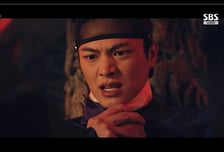 '귀궁' 육성재, 절체절명 위기! 팔척귀에 습격당해 [어젯밤 드라마]