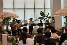 판교 창업존 버스킹 공연 눈길...경기혁신센터 '판교路 버스킹 봄 파티'