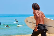 서핑 후 다리 힘 빠지더니 '하지마비'…"1030 남성 위험" 이 병 주의