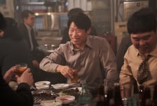 '소주전쟁', "크"소리 나오는 소주 한 잔에 담은 삶의 온도