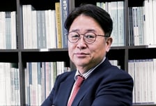 “풀뿌리 30년, 위기의 대한민국 지킨 버팀목”