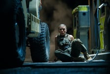 '쥬라기 월드: 새로운 시작' 사색 된 스칼렛 요한슨, 왜?