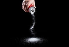 경고문 붙은 콜라 나올까…'설탕세' 깜짝 효과에 59% "우리도 하자"