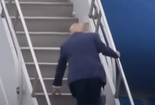 전용기 오르던 트럼프도 '꽈당'…어르신 삶의 질 떨어뜨리는 '이 병'