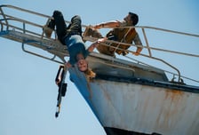 ‘쥬라기 월드: 새로운 시작’, 눈은 즐겁고 심장은 괴롭고