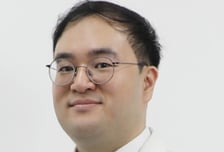 젊은 여성 손목마다 '볼록'…어느날 갑자기 생긴 혹, 무시해도 될까?