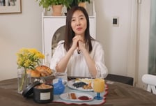 58세 강수지, 동안 비결은…'이것' 뿌린 달걀? "매일 아침 먹는다"[셀럽 웰빙]