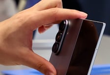 "갤Z 폴드7 진짜 얇네" 호평에…이 기업 상한가 찍었다