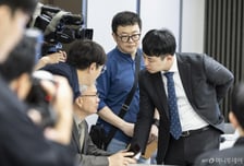 전공의 '복귀 조건' 나오자 "2차 피해 우려" 반대 청원까지…특혜 공방