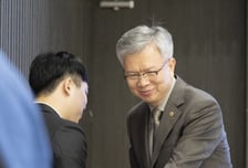 '정은경 복지부 장관 임명'에 의사협회 "조속히 대화하자"