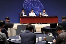 "LG CNS, AI·클라우드에 스테이블코인까지…겹호재에 목표가 ↑"-유안타