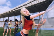 보아의 25년 음악 여정, ‘Crazier’