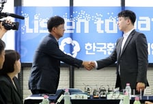 '복귀 초읽기' 전공의, 환자단체 만나 대국민 사과…의료사태 새 국면