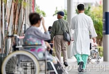 전공의 왜 돌아와야하는지....복귀 '근거'도 없는 복지부