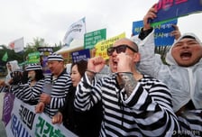 [단독] "저 의사 아닌데요" 이제 당당해진다?…'문신 면허' 도입될까