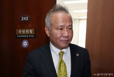 전공의 복귀 '병원 자율'에 맡긴 정부…서울시의사회 "무책임한 태도"