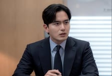 '에스콰이어' 이진욱이 원칙 버리고 분노한 사연?